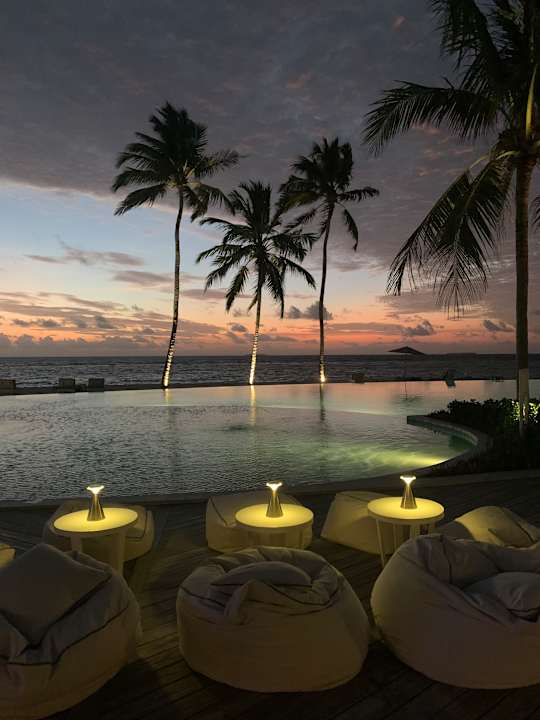 Pool Ifuru Island Resort Maldives