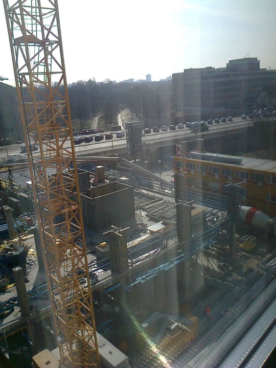 Nebenan entsteht ein Neubau IntercityHotel Berlin Hauptbahnhof
