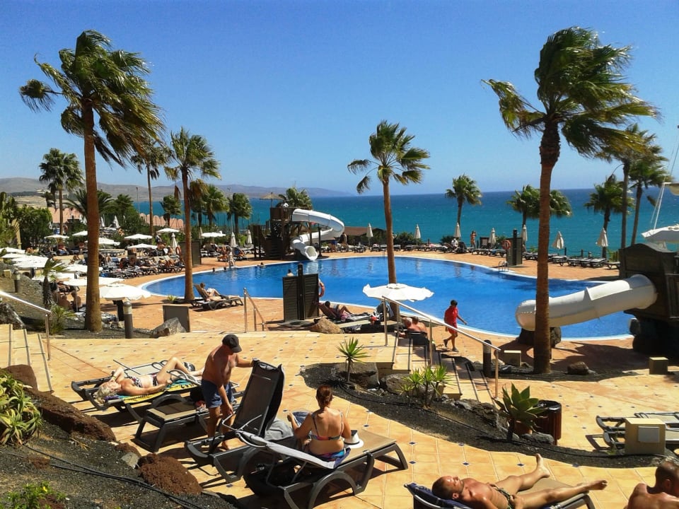 Schöner Ausblick zum Pool und Meer H10 Tindaya