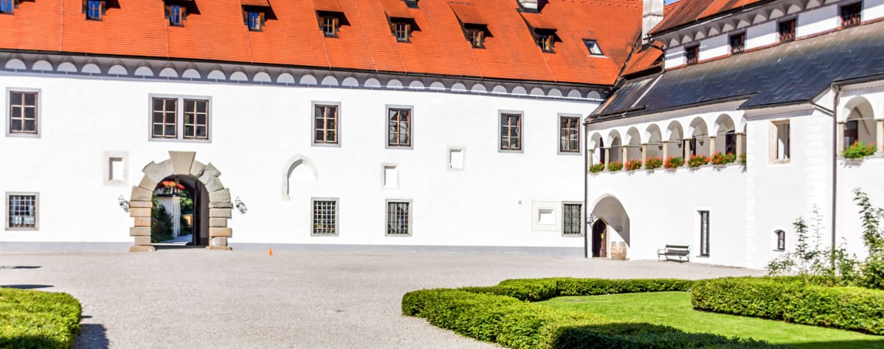 Außenansicht Schlosshotel Kartause Gaming