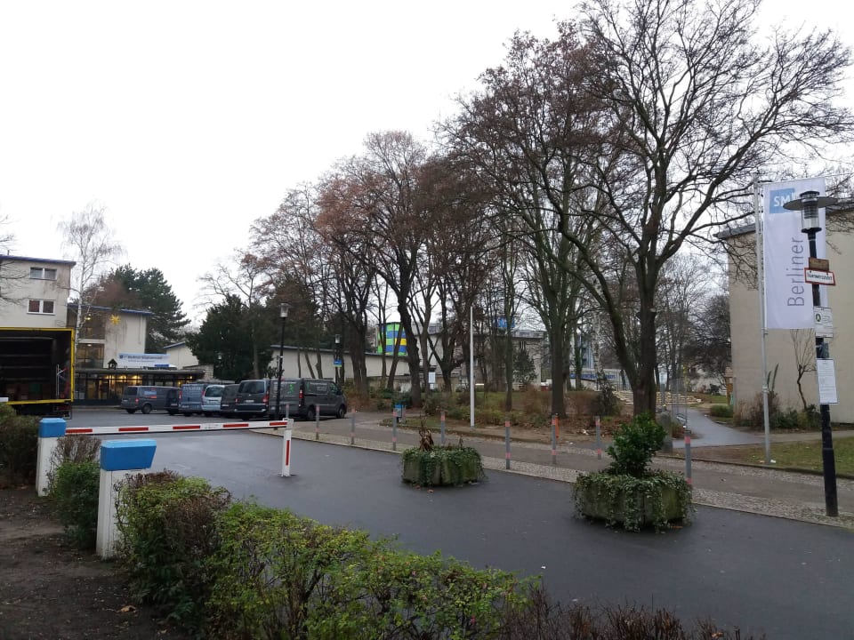 Blick von der Straße martas Gästehäuser Hauptbahnhof Berlin