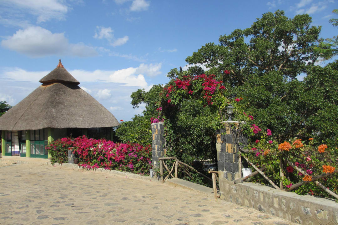 Eingang zur Restaurantterrasse Kanta Lodge