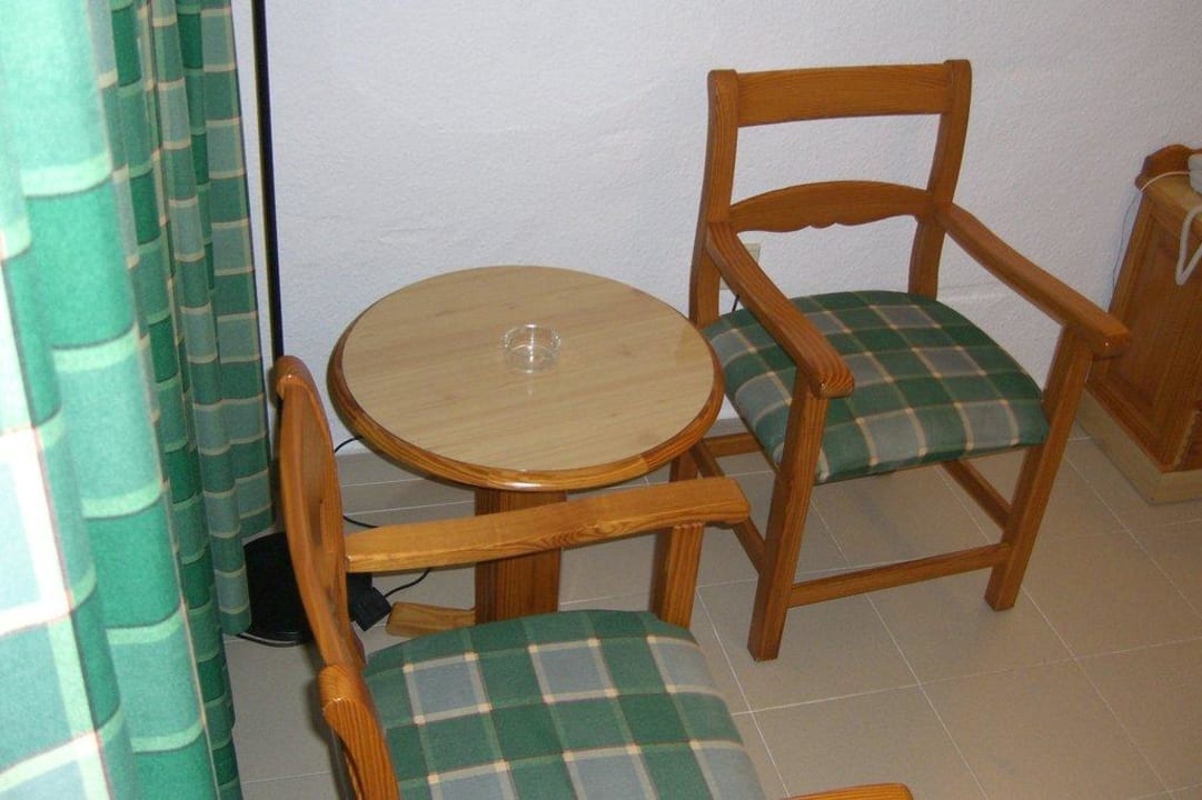 Sitzgelegenheiten im Zimmer Iberostar Waves Cala Domingos