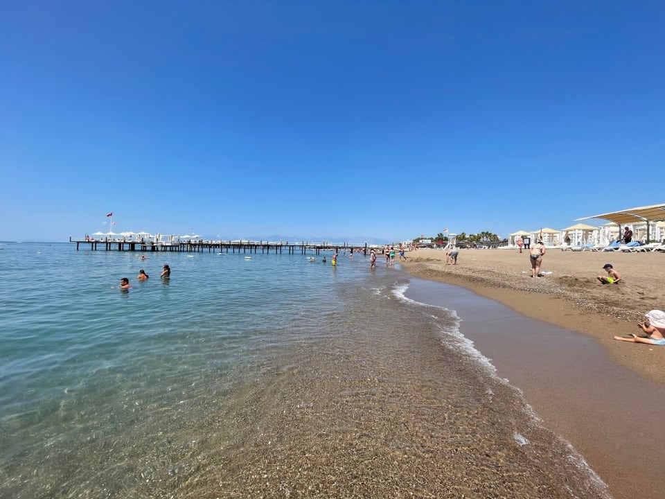 Strand Saturn Palace Resort Hotel