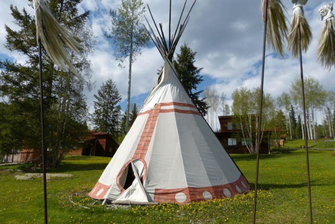 Tepee Goldenwoodlodge