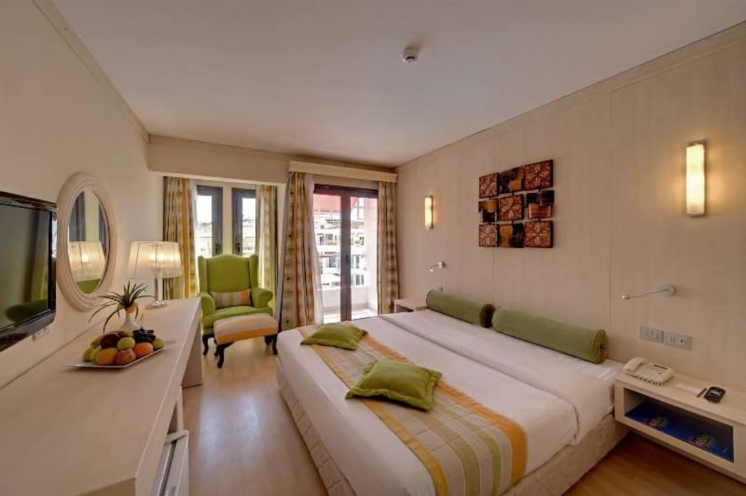 Deluxe Room Kahramana Hotel