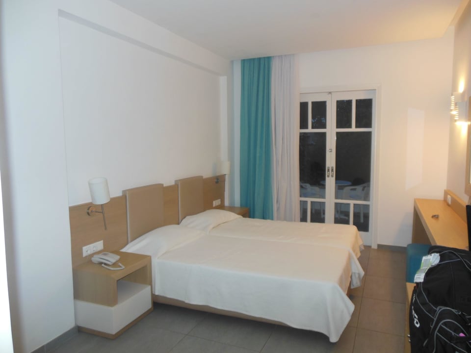 Neues Zimmer  Maritimo Beach Hotel