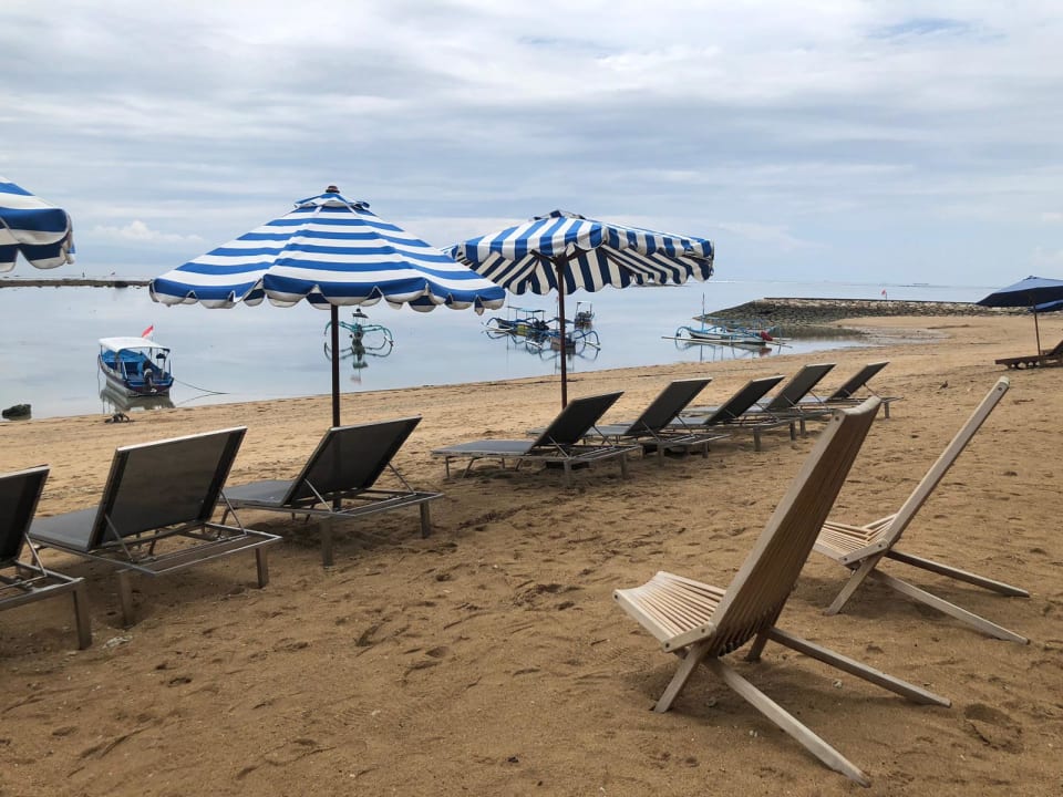 Strand Segara Village Hotel