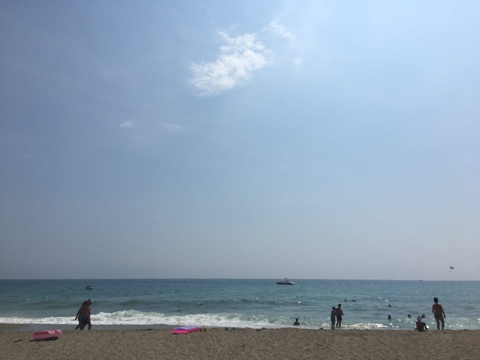 Strand Grand Atilla Hotel