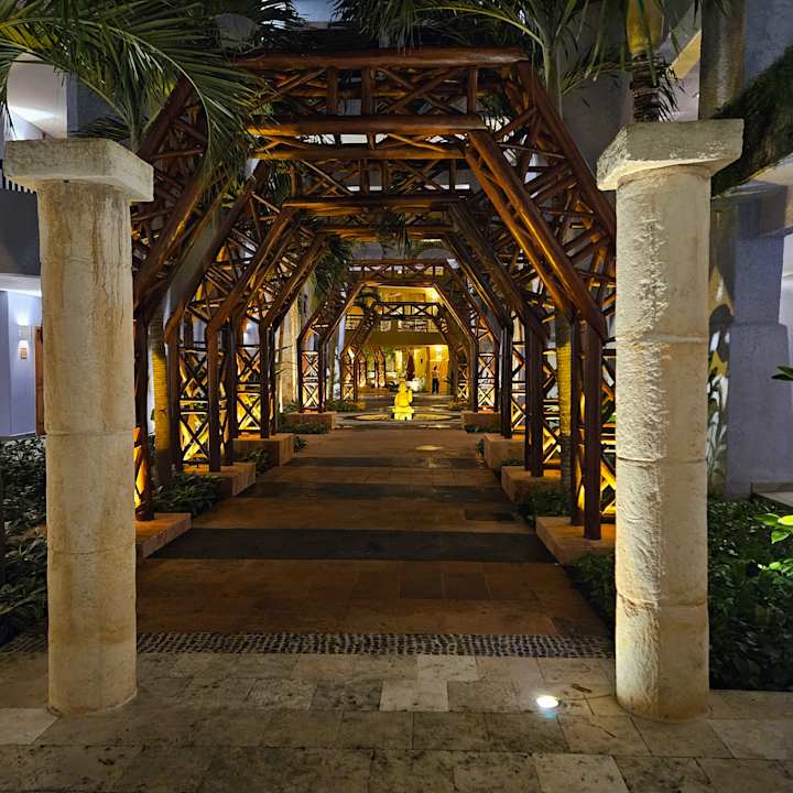 Gartenanlage Iberostar Selection Paraiso Maya Suites