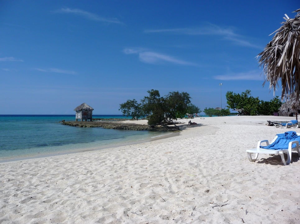 Linke Seite, zum Schnorcheln Hotel Playa Pesquero