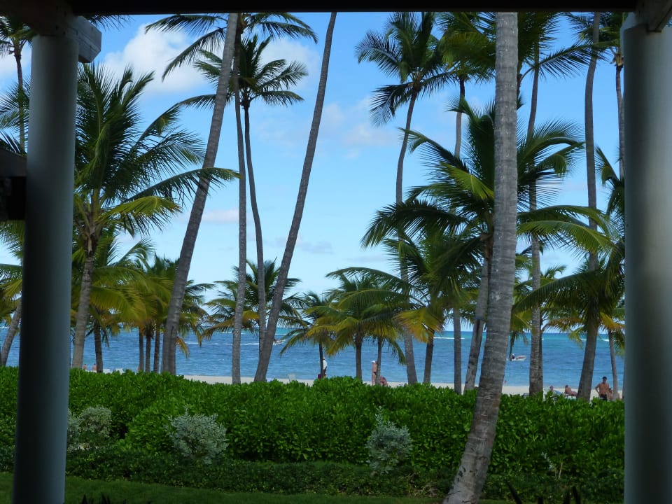 Blick vom Restaurant zum Strand Secrets Royal Beach Punta Cana - Adults only