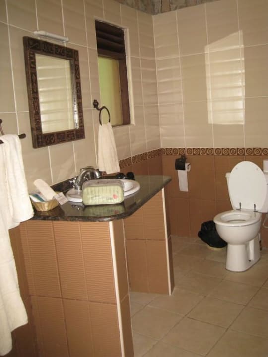 Bad (in Zimmer 42) Hotel Masai Mara Sopa Lodge