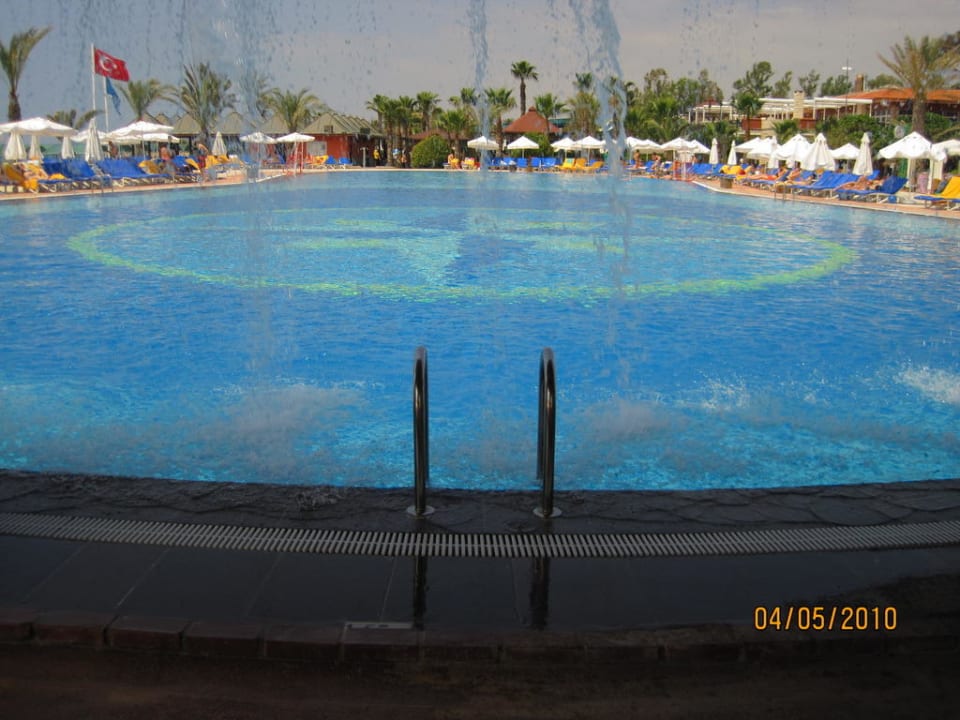 Poolanlage  Papillon Belvil