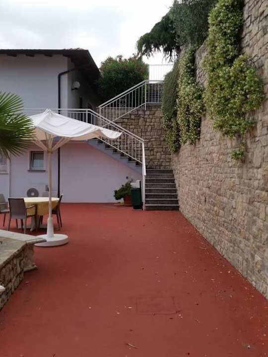 "Steile Treppen" Piccola Italia Resort (geschlossen) (Tremosine sul