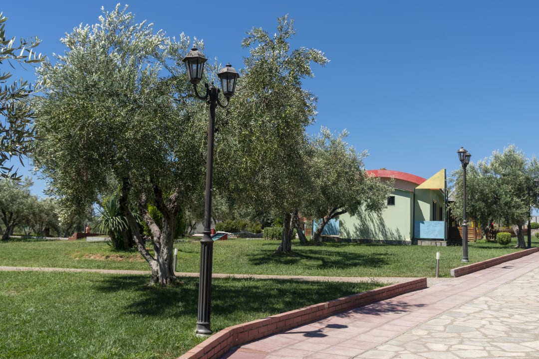 Gartenanlage Blue Dolphin Resort Hotel