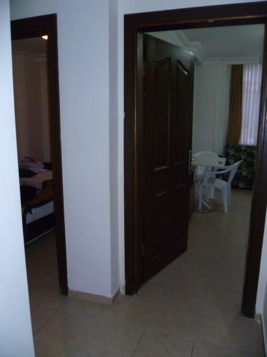 Flur Andros Family Club