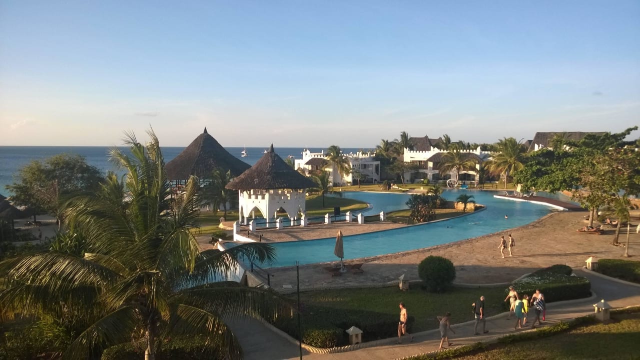 Traumhafter Ausblick vom Balkon Royal Zanzibar Beach Resort