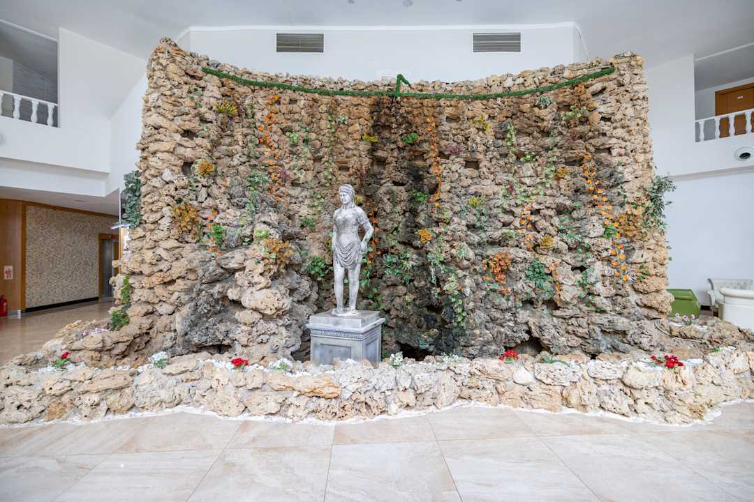 Lobby Hotel The Holiday Resort