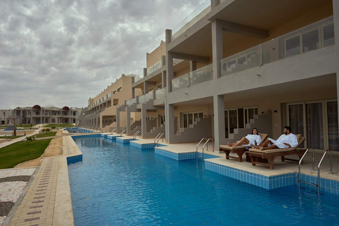 Zimmer Diamond Beach by Pearl Resort