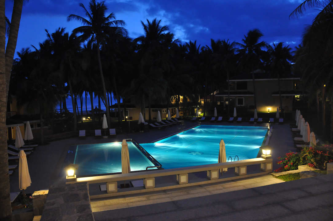 2011 AMARYLLIS Resort & Spa