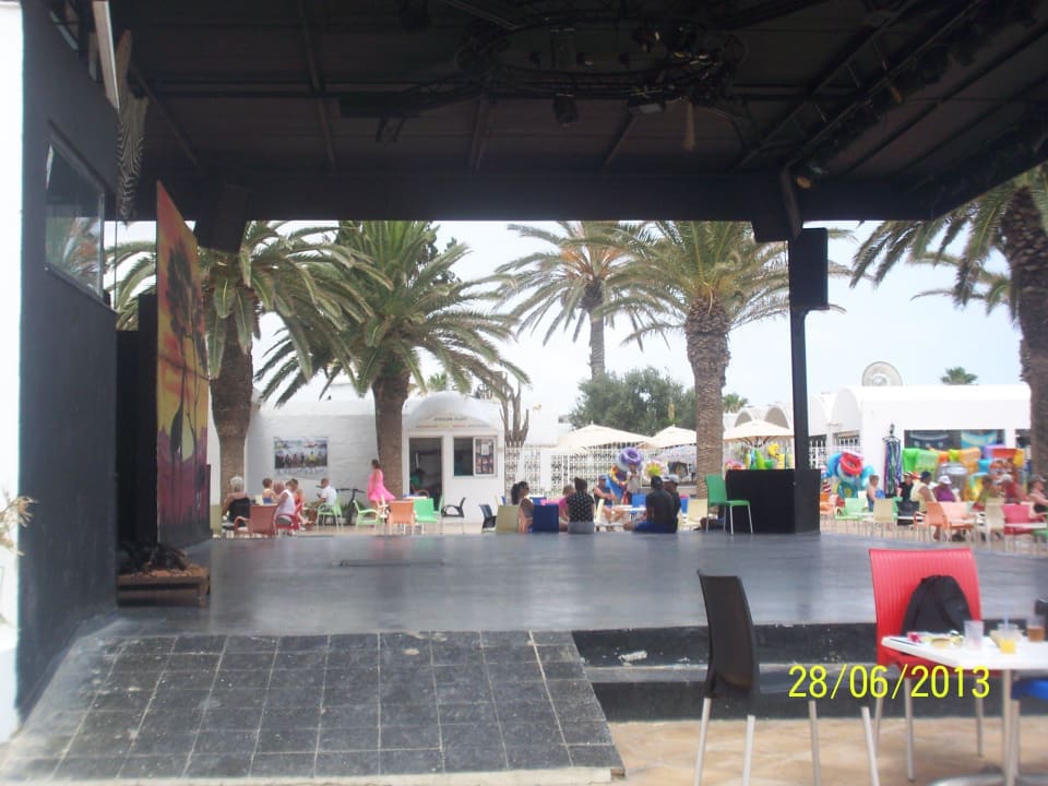 Bühne auf der das Program statt findet Samira Club