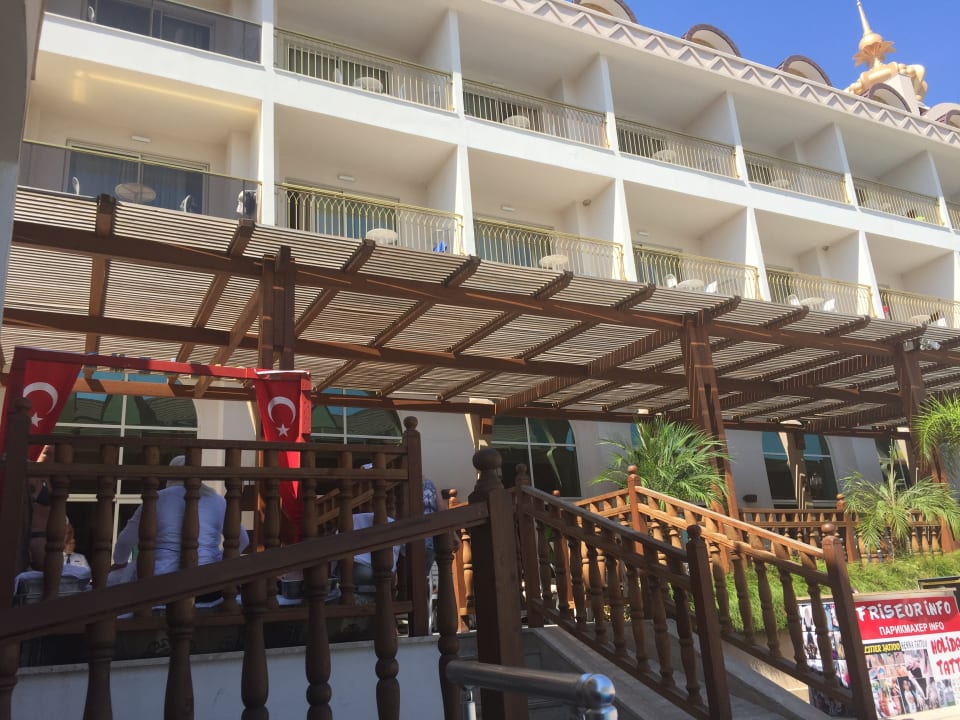 Sonstiges Well Palace Side