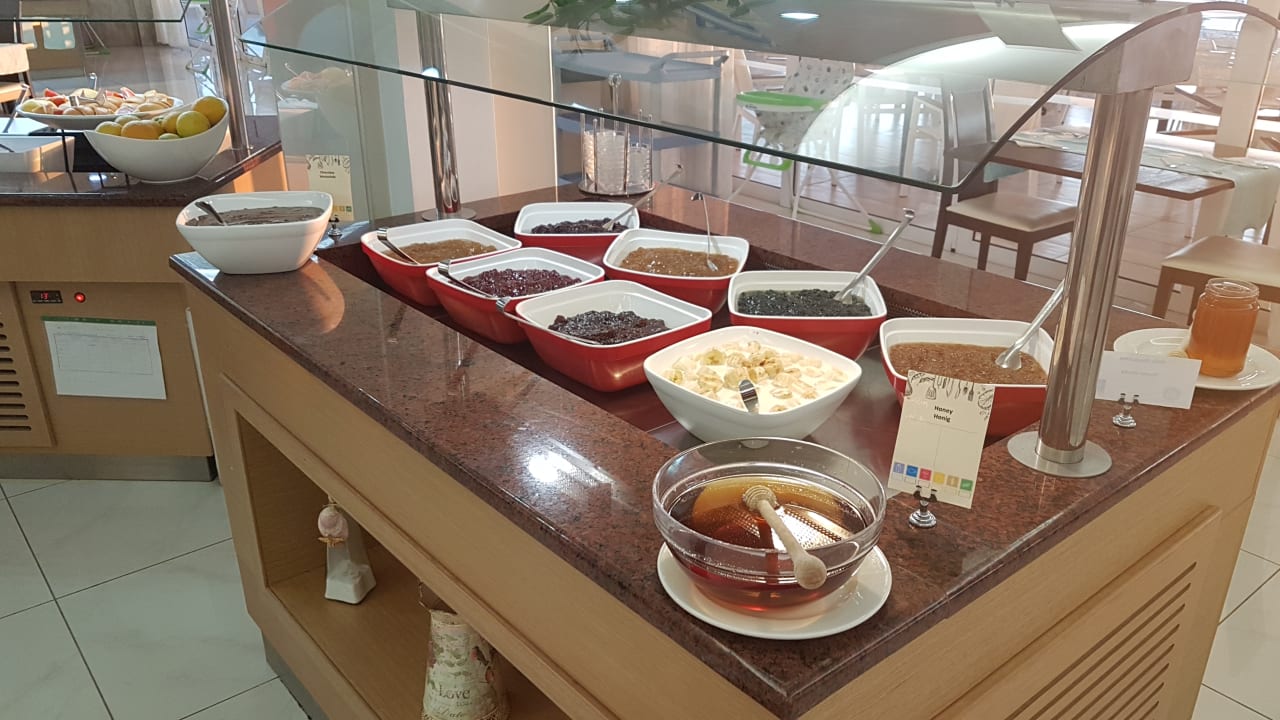 Gastro Grand Blue Beach Hotel