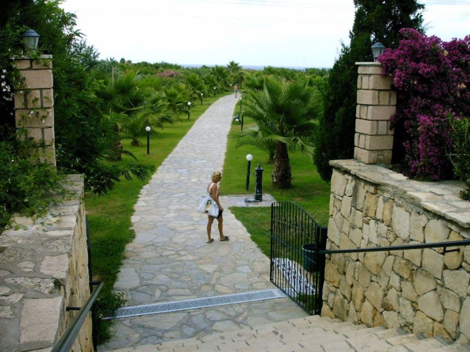 weg zum strand Club Grand Aqua