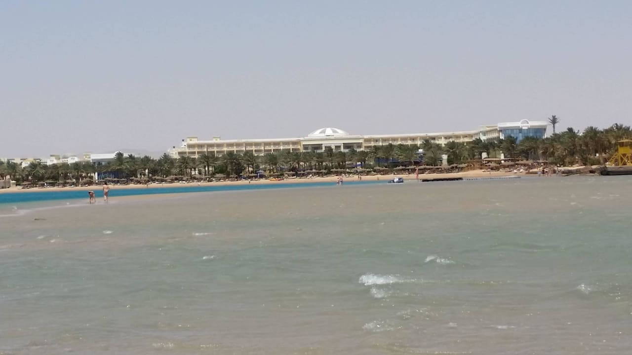 Von der Sandbank zum Hotel Palm Royale Resort - Soma Bay