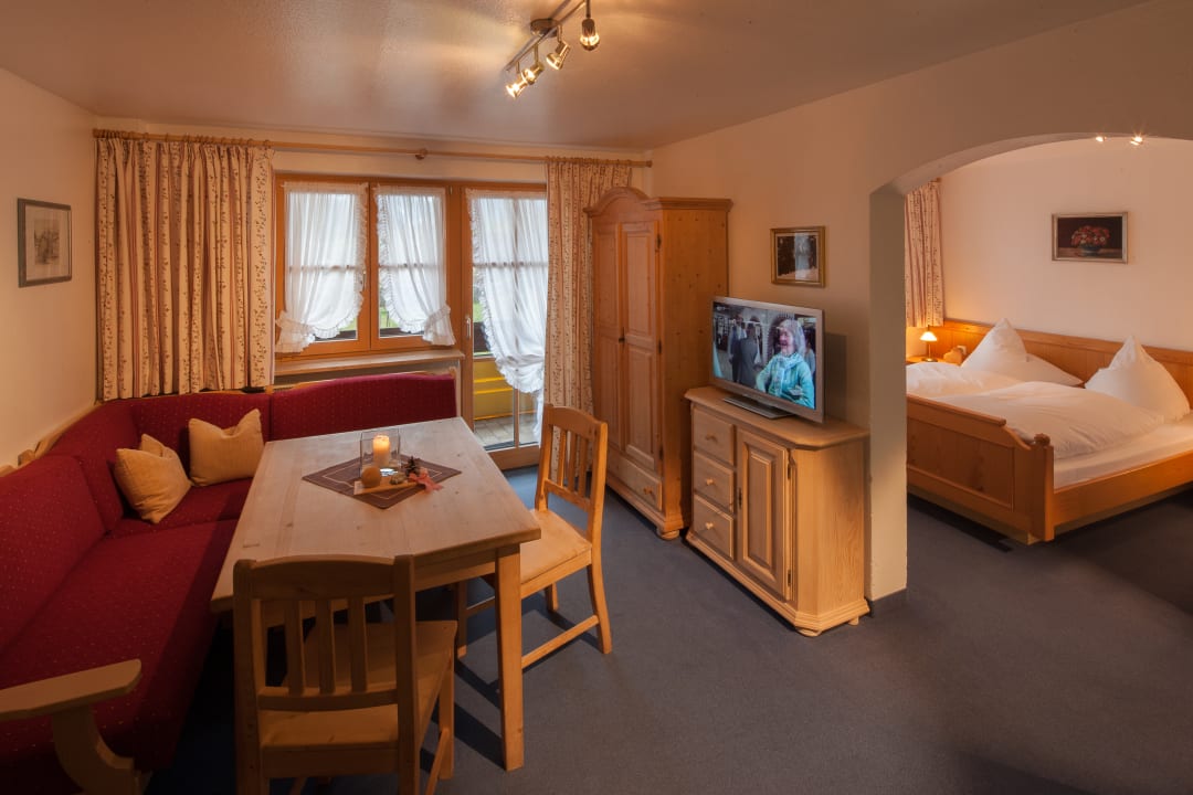 Zimmer Landgasthof und Ferienwohnungen Almenhof