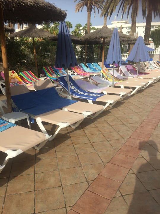 Pool HL Miraflor Suites Hotel