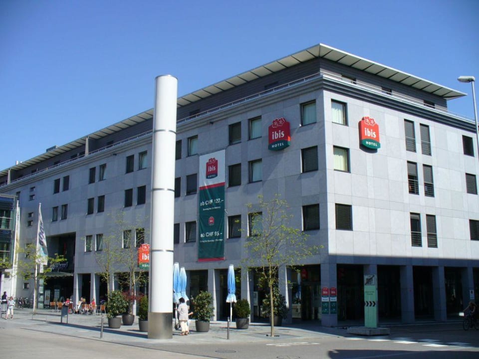 Aussenansicht Hotel Ibis Baar / Zug