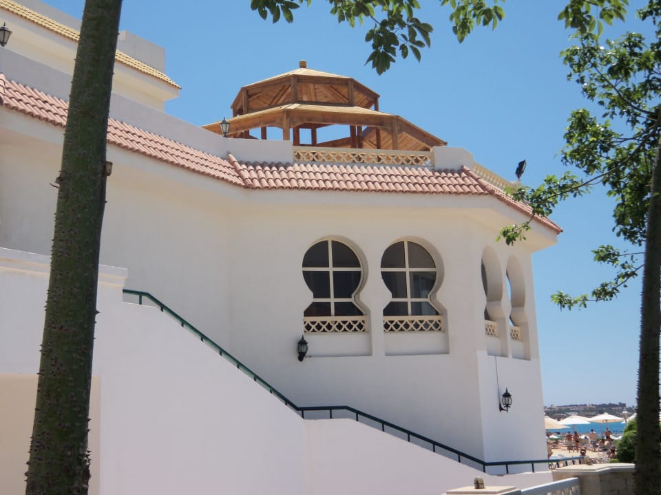 Im unteren Teil liegt eines der Grand Suiten Old Palace Resort Sahl Hasheesh