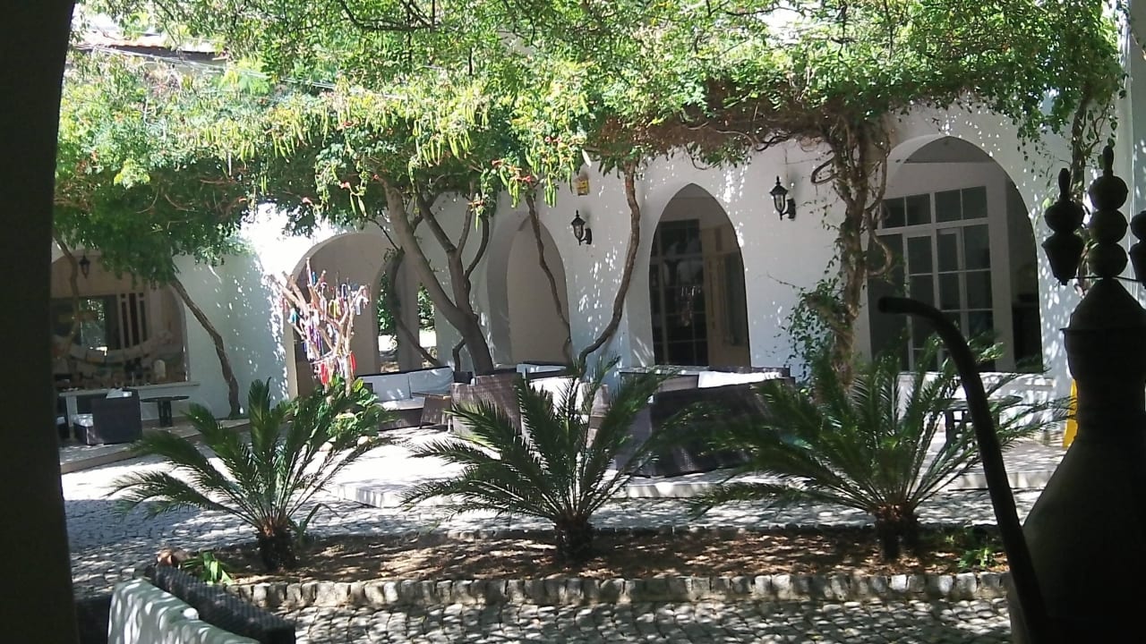 Lobby Innenhof Teos Village