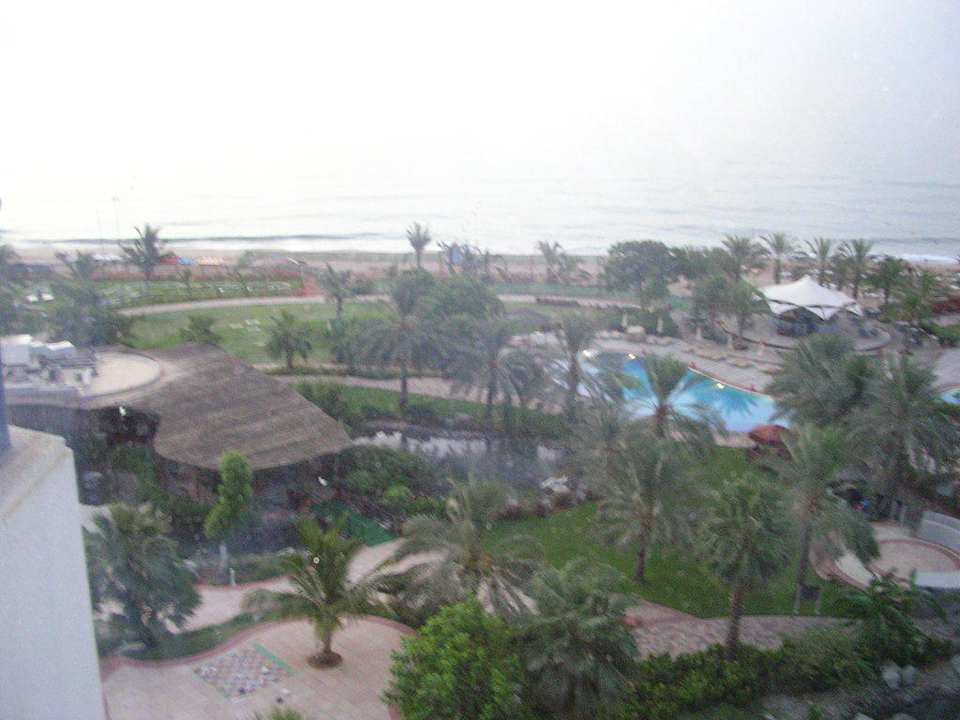 Ausblick Hotel Le Meridien Al Aqah Beach Resort