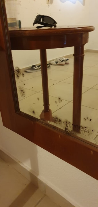 Zimmer Sandy Beach Resort