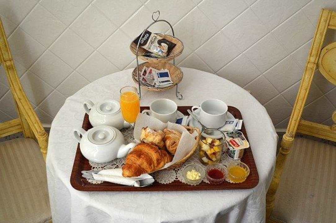 Frühstück auf dem Zimmer Hotel Azania Boutique