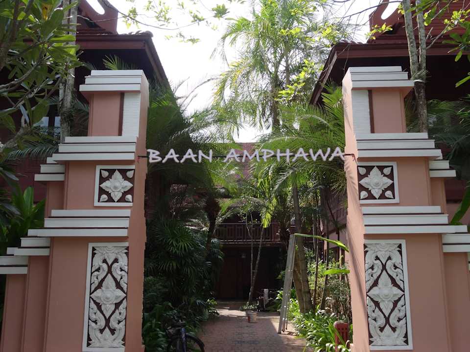 Eingang zu den Zimmern Baan Amphawa Resort & Spa