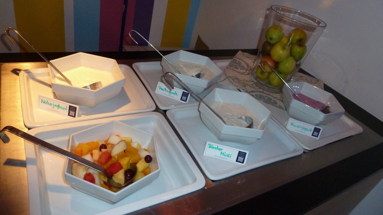 Frühstücksbuffet Ostseeappartements Rügen Appartementhaus Jahreszeiten Binz