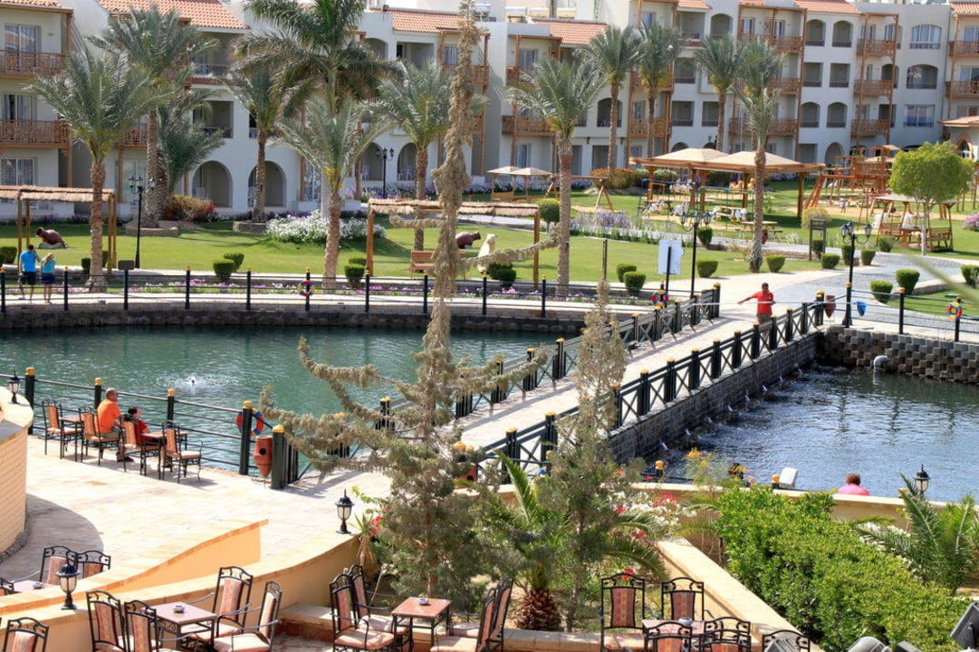 Blick auf die Lagune vor dem "Castello" Pickalbatros Dana Beach Resort - Hurghada