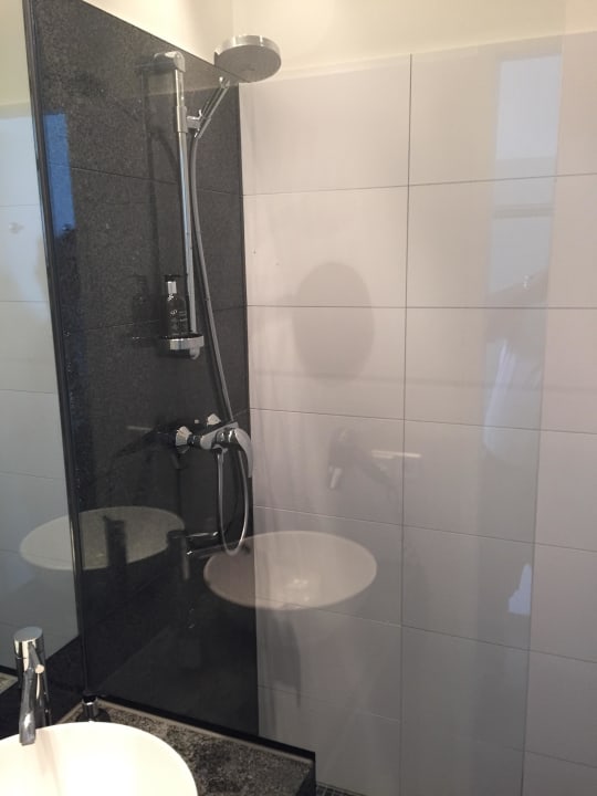 Bad Motel One Wiesbaden