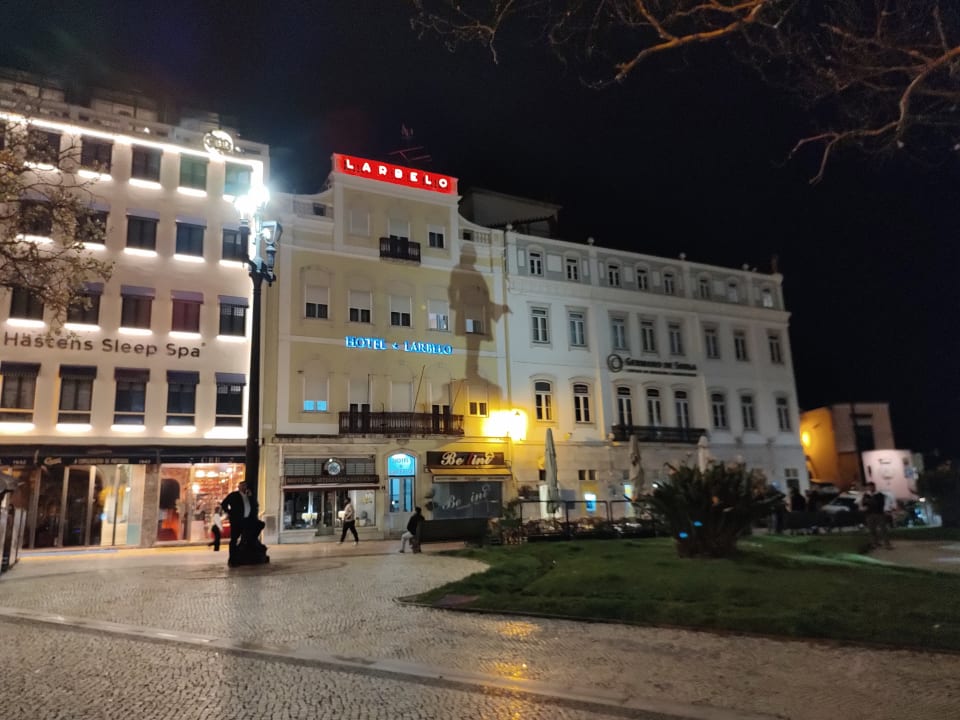 Außenansicht Hotel Larbelo