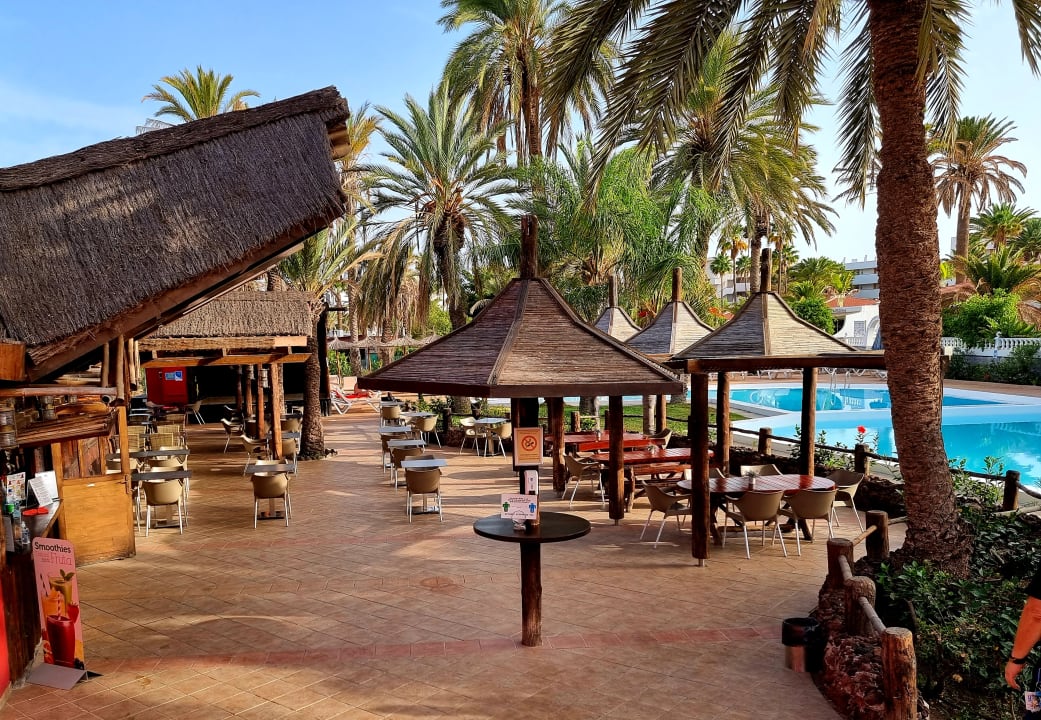 Gastro HL Miraflor Suites Hotel