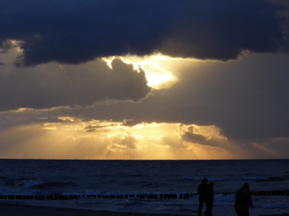 SONNENUNTERGANG Parkhotel Seeblick