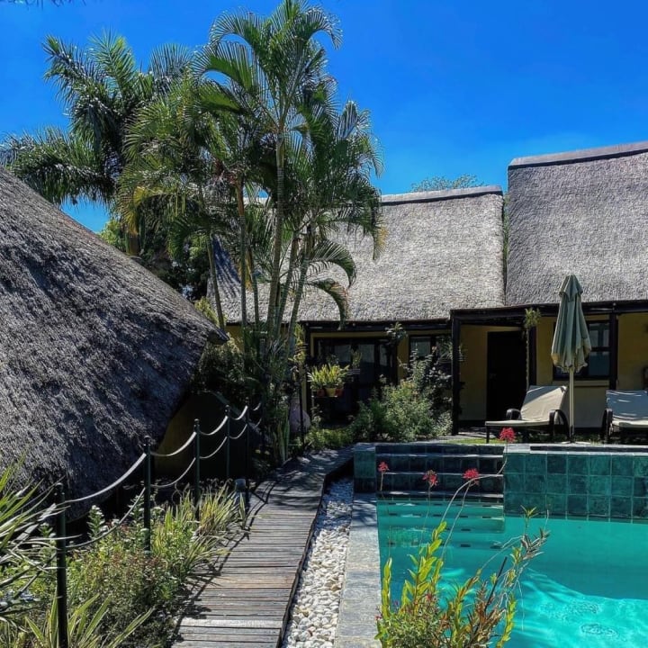 Pool La Lechere Guest House