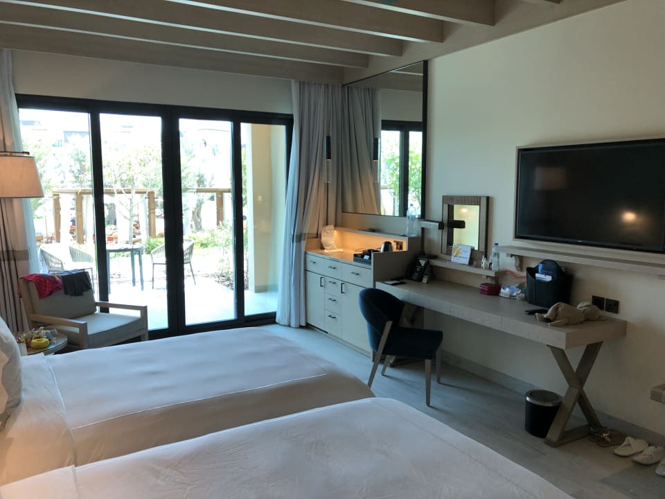 Zimmer Saadiyat Rotana Resort &  Villas