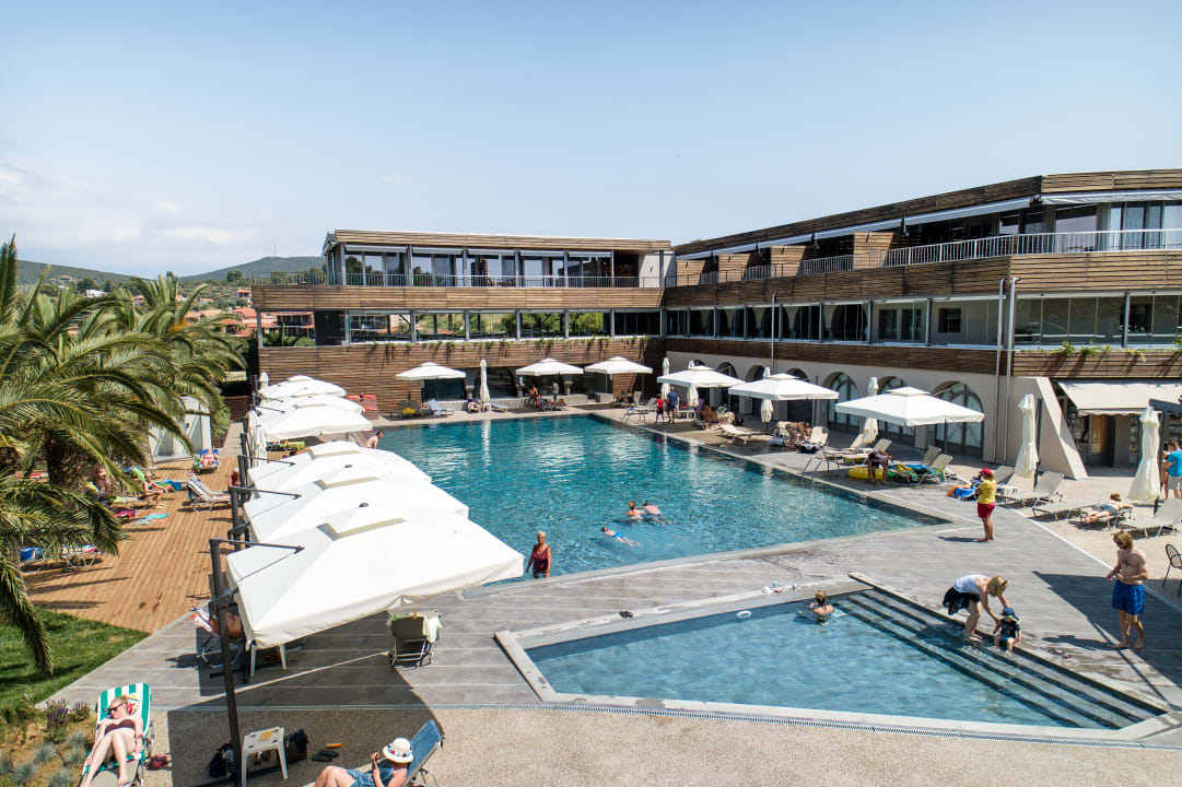 Pool Blue Dolphin Resort Hotel
