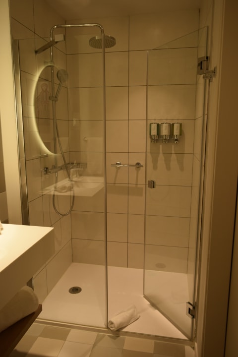 Zimmer Hampton By Hilton Barcelona Fira Gran Via