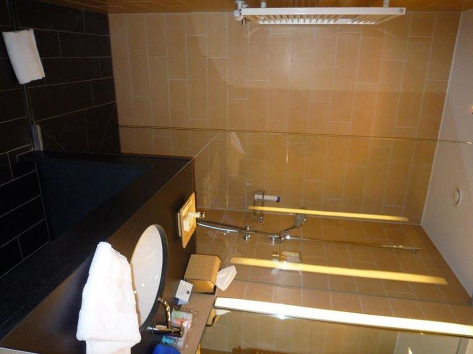 Bad - Executive Zimmer AMERON Köln Hotel Regent